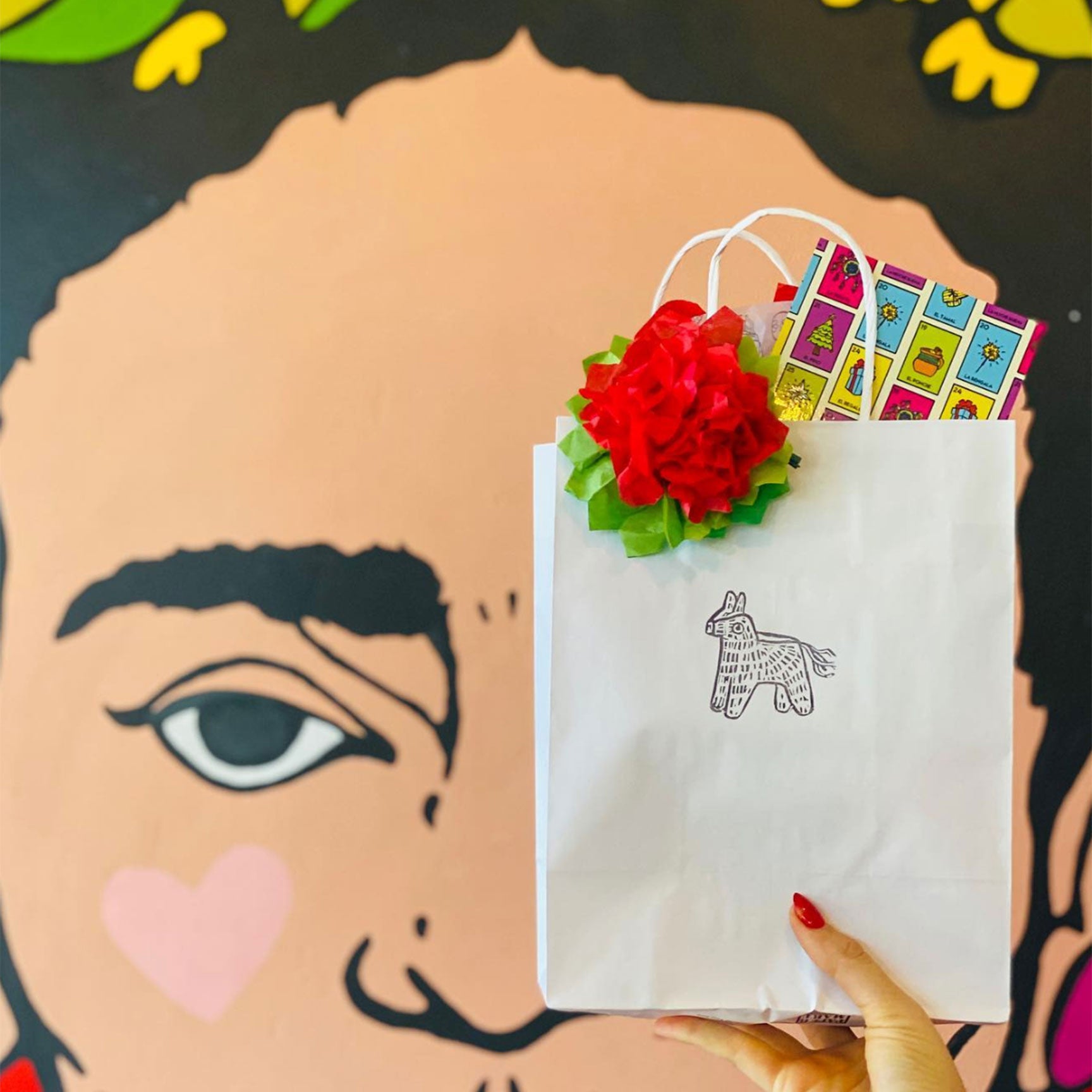 Photo of white Artelexia shopping bag