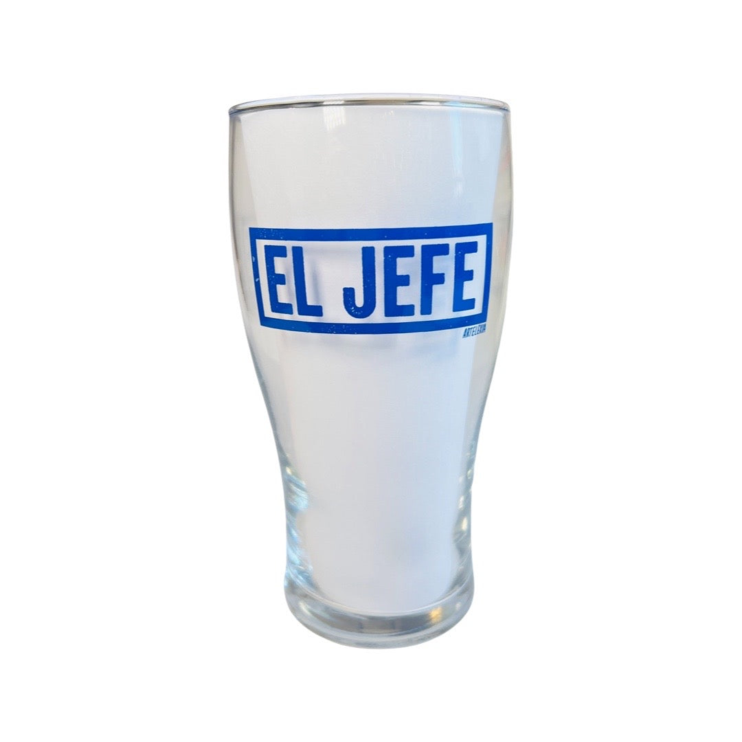 Clear 16 oz glass pint with the phrase El Jefe in blue lettering.